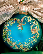 Load image into Gallery viewer, 4" FLORAL VINE HEART
