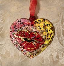 Load image into Gallery viewer, LEOPARD KISS CERAMIC HEART