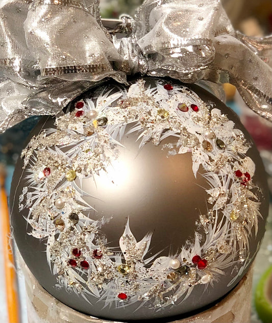 4.75" FROSTED WREATH